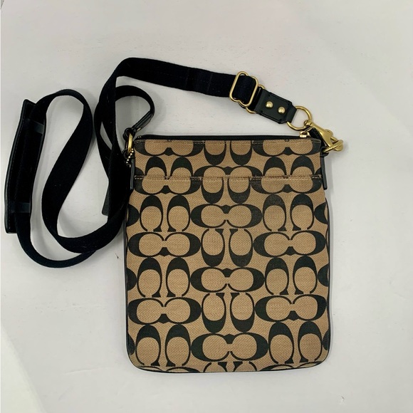 Coach Signature Black and Tan Striped Swingpack/Crossbody Bag - Picture 2 of 8